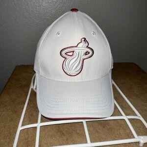 Miami Heat Adidas NBA Flex-Fit Men's Fitte Cap Hat - Size: L/XL White. Looks New